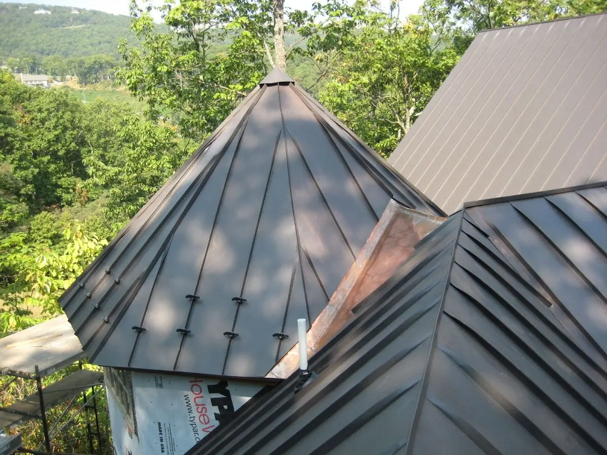 Professional Shingle Replacement & Repair by Craftsman Roofing in Country Villa Estates